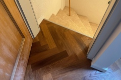 Parkett bei Treppe